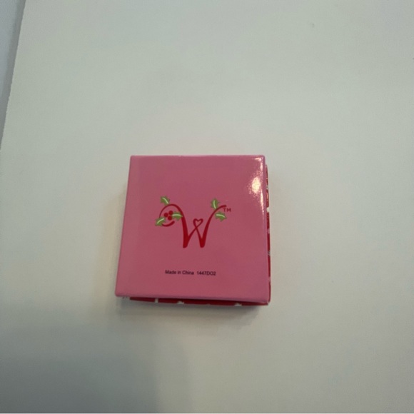 American Girl Wellie Wisher Box of Candy Canes 2"x 2" - Picture 3 of 3